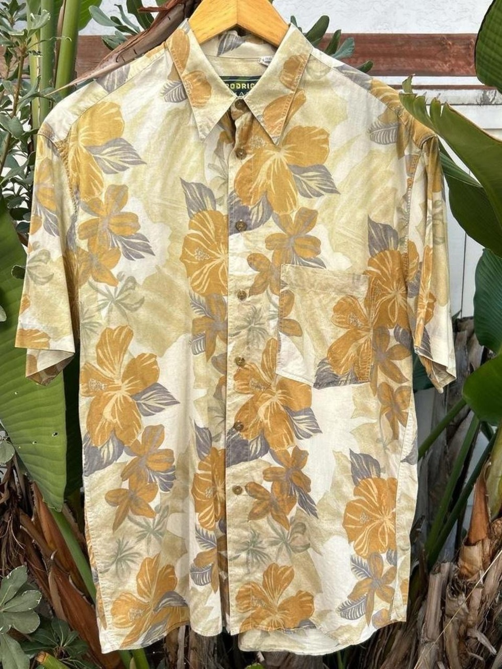 Vintage 90s Rodrigo Champ Floral Hawaiian Shirt Made in Italy Size 39-40